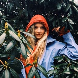 Meet your Posher, Ava